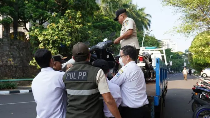 ASN Jakarta Bandel Bawa Kendaraan Pribadi Diderek ASN Jakarta Bandel Bawa Kendaraan Pribadi Diderek