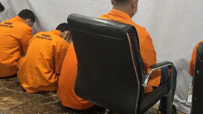 Bayaran Sindikat Buzzer Hoaks Terkuak, Sosok Pemesan Utama Diburu Polisi Bayaran Sindikat Buzzer Hoaks Terkuak, Sosok Pemesan Utama Diburu Polisi