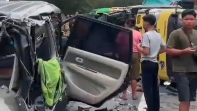 Korban Tewas Kecelakaan Beruntun di Sibolangit Bertambah jadi 4 Orang Korban Tewas Kecelakaan Beruntun di Sibolangit Bertambah jadi 4 Orang