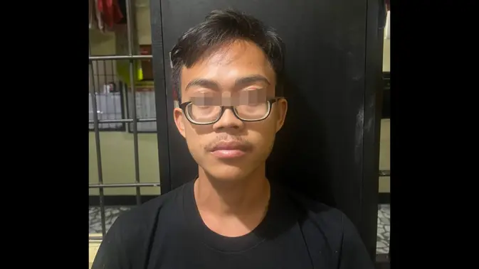 Cabut Badik, Pemuda Tusuk Pemotor Usai Ditegur Lawan Arah Cabut Badik, Pemuda Tusuk Pemotor Usai Ditegur Lawan Arah