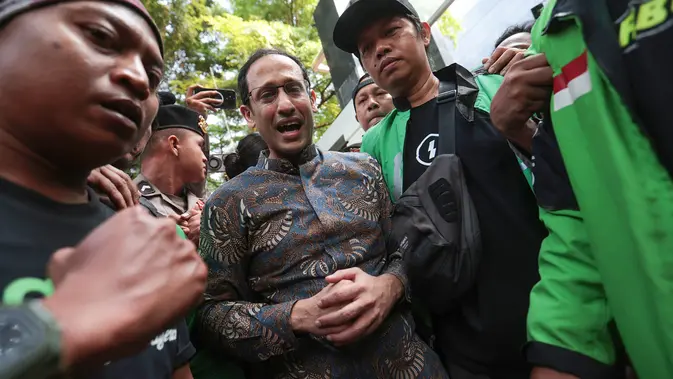 Nadiem Mengaku Tak Mampu Bayar Uang Pengganti Rp 809 Miliar Nadiem Mengaku Tak Mampu Bayar Uang Pengganti Rp 809 Miliar
