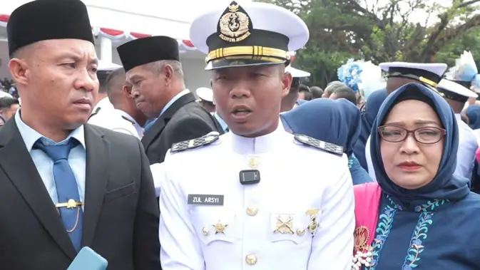 Dari Sawah ke Istana, Perjuangan Anak Petani Sumbawa Jadi Perwira TNI Dari Sawah ke Istana, Perjuangan Anak Petani Sumbawa Jadi Perwira TNI