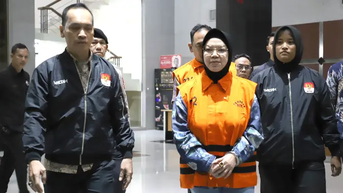 Rincian Uang Diterima Bupati Sukoharjo dari Peras Anak Buah Rincian Uang Diterima Bupati Sukoharjo dari Peras Anak Buah