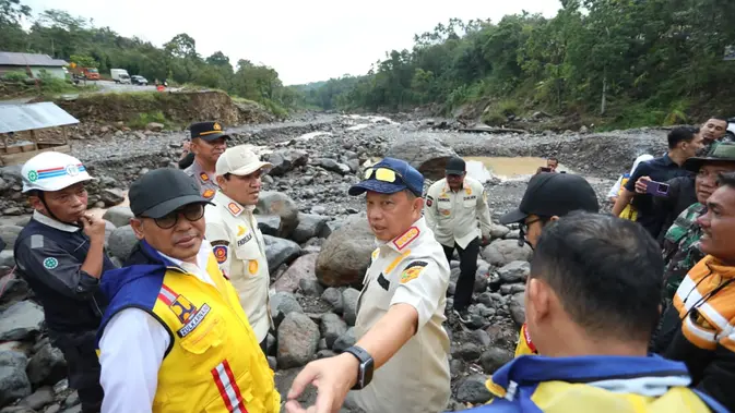 Siapkan Jalur Alternatif, Kasatgas Tito Tinjau Kondisi Jalan Werlah di Bener Meriah Siapkan Jalur Alternatif, Kasatgas Tito Tinjau Kondisi Jalan Werlah di Bener Meriah