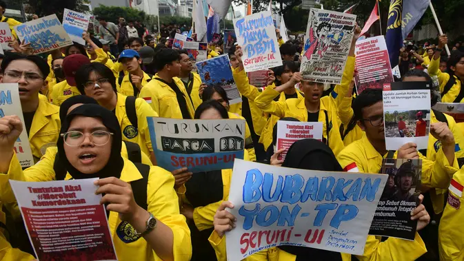 BEM UI Desak Pemerintah Tetapkan Gempa NTT Jadi Bencana Nasional BEM UI Desak Pemerintah Tetapkan Gempa NTT Jadi Bencana Nasional