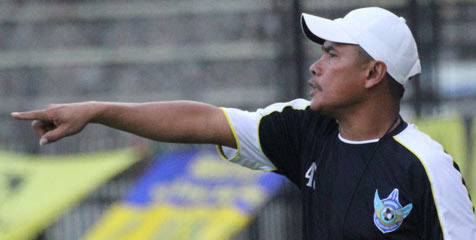 Ultras Tuntut Persegres Pecat Gurning Ultras Tuntut Persegres Pecat Gurning