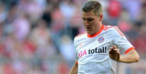 Schweinsteiger Menyimpan Cedera Engkel Schweinsteiger Menyimpan Cedera Engkel