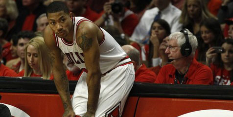 Dokter Nyatakan Derrick Rose Bakal Absen 8-12 Bulan Dokter Nyatakan Derrick Rose Bakal Absen 8-12 Bulan