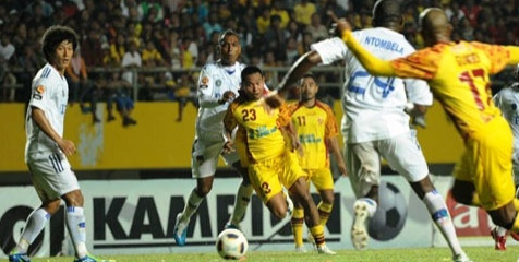 ISL Review: Sriwijaya FC Jauhi Kejaran Persipura ISL Review: Sriwijaya FC Jauhi Kejaran Persipura