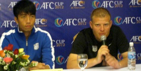 Pelatih Kitchee SC Optimis Menang Lawan Arema Pelatih Kitchee SC Optimis Menang Lawan Arema