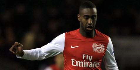 Djourou Bantah Rumor Kepindahannya Djourou Bantah Rumor Kepindahannya