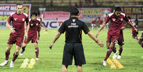 Pemain Mogok, Spaso Tetap Latihan Sendiri Pemain Mogok, Spaso Tetap Latihan Sendiri