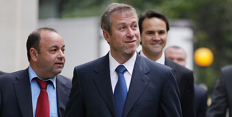 Abramovich Masih Ingin Beli Tiga Bintang Lagi Abramovich Masih Ingin Beli Tiga Bintang Lagi