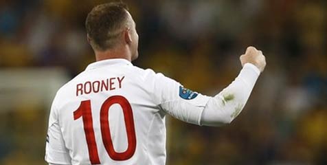 'Rooney Hampir Setara Messi dan Ronaldo' 'Rooney Hampir Setara Messi dan Ronaldo'