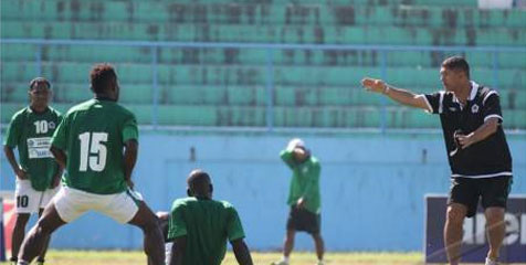 Gomes: Pemain Persiwa Belum Gajian 5 Bulan Gomes: Pemain Persiwa Belum Gajian 5 Bulan