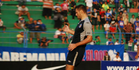 HT Review: Arema Sementara Ungguli Bontang FC 3-0 HT Review: Arema Sementara Ungguli Bontang FC 3-0