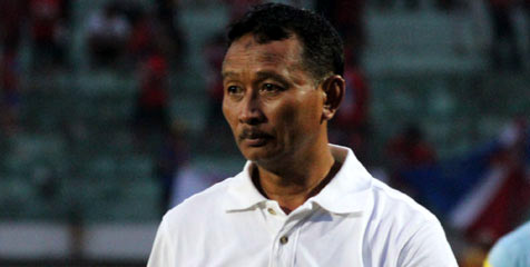 Djoko Susilo Pesimis Bisa Bertahan di Persegres Djoko Susilo Pesimis Bisa Bertahan di Persegres