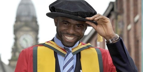 Muamba Akan Bawa Obor Olimpiade 2012 Muamba Akan Bawa Obor Olimpiade 2012