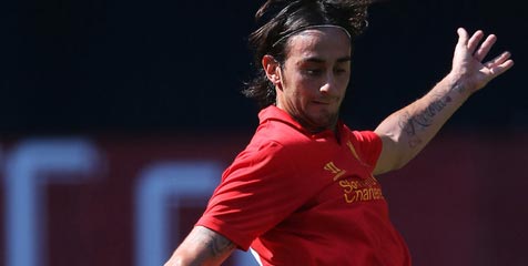 'Aquilani Akan Bertahan di Liverpool' 'Aquilani Akan Bertahan di Liverpool'