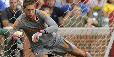 Spurs Beralih ke Maarten Stekelenburg Spurs Beralih ke Maarten Stekelenburg