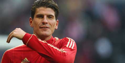 Gomez Masuk Meja Operasi Gomez Masuk Meja Operasi