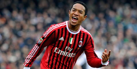 Emanuelson: Milan Inginkan Kaka dan Rossi Emanuelson: Milan Inginkan Kaka dan Rossi