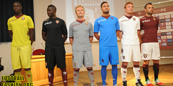 Tiga Jersey Torino Musim 2012/13 Tiga Jersey Torino Musim 2012/13