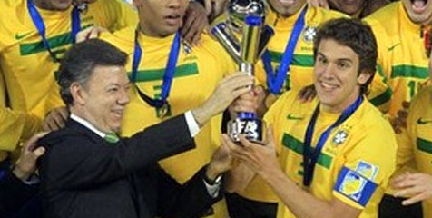 Roma Lanjutkan Perburuan Pemain Brasil Roma Lanjutkan Perburuan Pemain Brasil