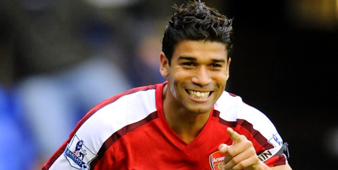 Eduardo Sesalkan Penjualan Dua Pilar Arsenal Eduardo Sesalkan Penjualan Dua Pilar Arsenal