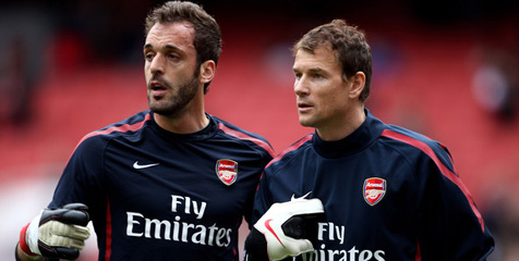 Almunia: Semua Pemain Arsenal Hormati Wenger Almunia: Semua Pemain Arsenal Hormati Wenger