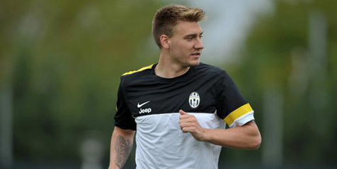 Carrera Beri Sinyal Bakal Turunkan Bendtner Carrera Beri Sinyal Bakal Turunkan Bendtner