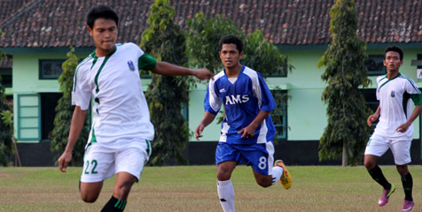 Persebaya: Fandi Harus Tetap Ikut Seleksi! Persebaya: Fandi Harus Tetap Ikut Seleksi!