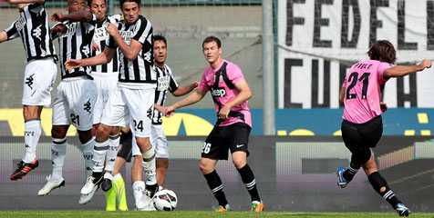 Review: Hantam Siena, Juve Terus Perpanjang Rekor Review: Hantam Siena, Juve Terus Perpanjang Rekor