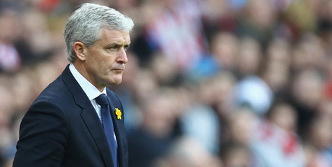 Mark Hughes: Rasisme Tak Bakal Bisa Dienyahkan Mark Hughes: Rasisme Tak Bakal Bisa Dienyahkan