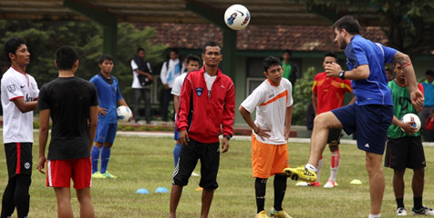 Pelita Bandung Raya Buru Pemain Berpengalaman Pelita Bandung Raya Buru Pemain Berpengalaman
