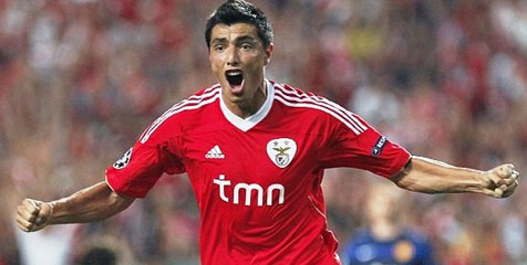 Cardozo Diperebutkan Juve dan Fiorentina Cardozo Diperebutkan Juve dan Fiorentina
