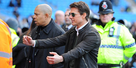 Hadir di Etihad, Tom Cruise Buat Beckham Iri Hadir di Etihad, Tom Cruise Buat Beckham Iri