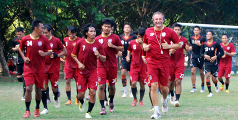 Petar Segrt Bawa 18 Pemain ke Ternate Petar Segrt Bawa 18 Pemain ke Ternate