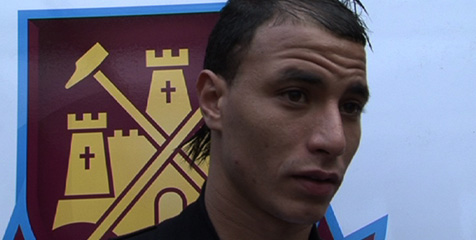 Resmi: West Ham Pinjam Chamakh Dari Arsenal Resmi: West Ham Pinjam Chamakh Dari Arsenal