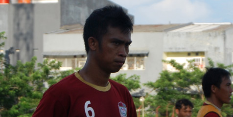 Risnandar dan Iqbal Samad Tinggalkan Seleksi PSM Risnandar dan Iqbal Samad Tinggalkan Seleksi PSM