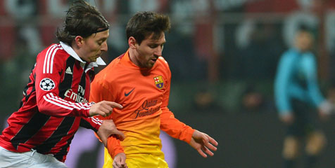 Van Bommel: Messi Akan Kesulitan di Serie A Van Bommel: Messi Akan Kesulitan di Serie A