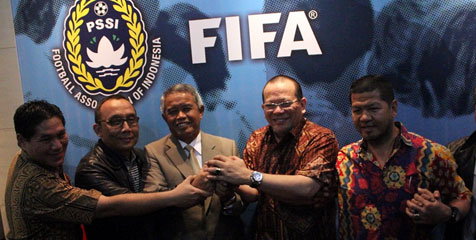 Ketum PSSI Dilaporkan ke FIFA Ketum PSSI Dilaporkan ke FIFA