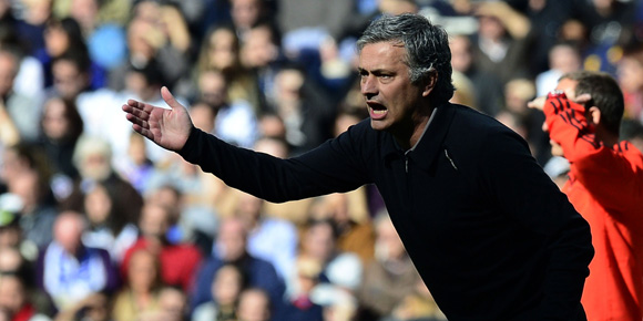 Mourinho Sebut Alves Sebagai 'Filho da Puta' Mourinho Sebut Alves Sebagai 'Filho da Puta'