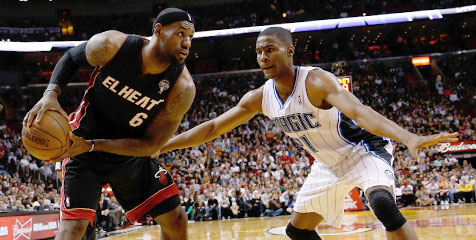LeBron Menggebrak, Heat Menang Tipis Atas Magic LeBron Menggebrak, Heat Menang Tipis Atas Magic