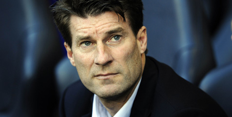 Kartu Merah Nani, Laudrup Kontra Kartu Merah Nani, Laudrup Kontra