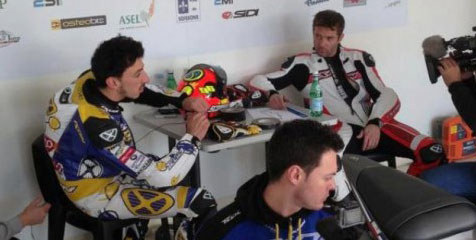 Sembilan Kali Juara WRC Jajal Motor Moto2 di Perancis Sembilan Kali Juara WRC Jajal Motor Moto2 di Perancis