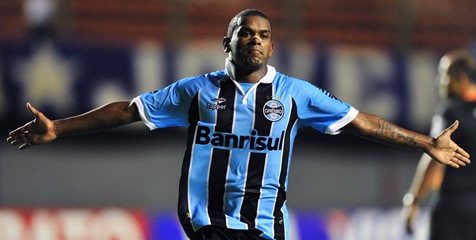 Real Madrid Memantau Jangkar Gremio, Fernando Real Madrid Memantau Jangkar Gremio, Fernando