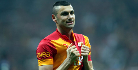 Burak Yilmaz Enggan Dibandingkan Dengan CR7