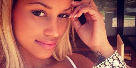 Pacar Balotelli Bikin Tato Untuk Sang Kekasih Pacar Balotelli Bikin Tato Untuk Sang Kekasih