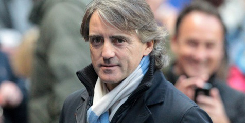 Mancini Puji Tevez dan Singgung Gol Offside RVP Mancini Puji Tevez dan Singgung Gol Offside RVP